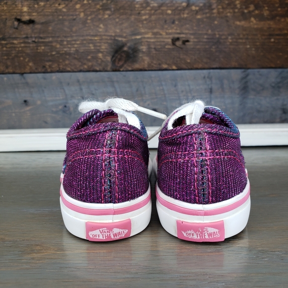 VANS - Picture 3 of 6